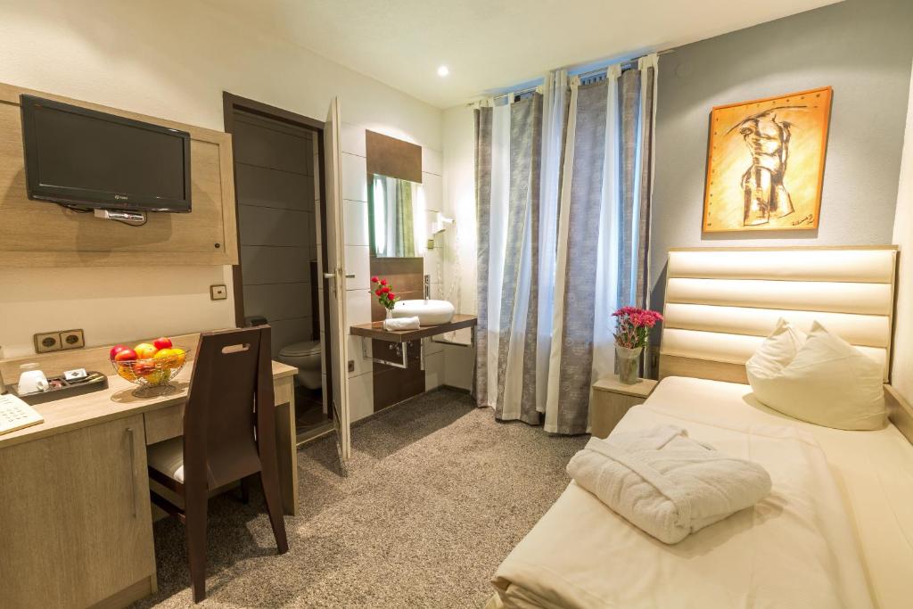 Bavaria Hotel Münchner Hof Superior - Resim 35