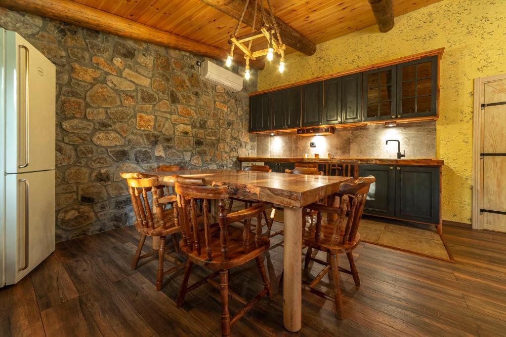 Kuchyň nebo kuchyňský kout v ubytování Rustic Cottage Montenegro Bridje