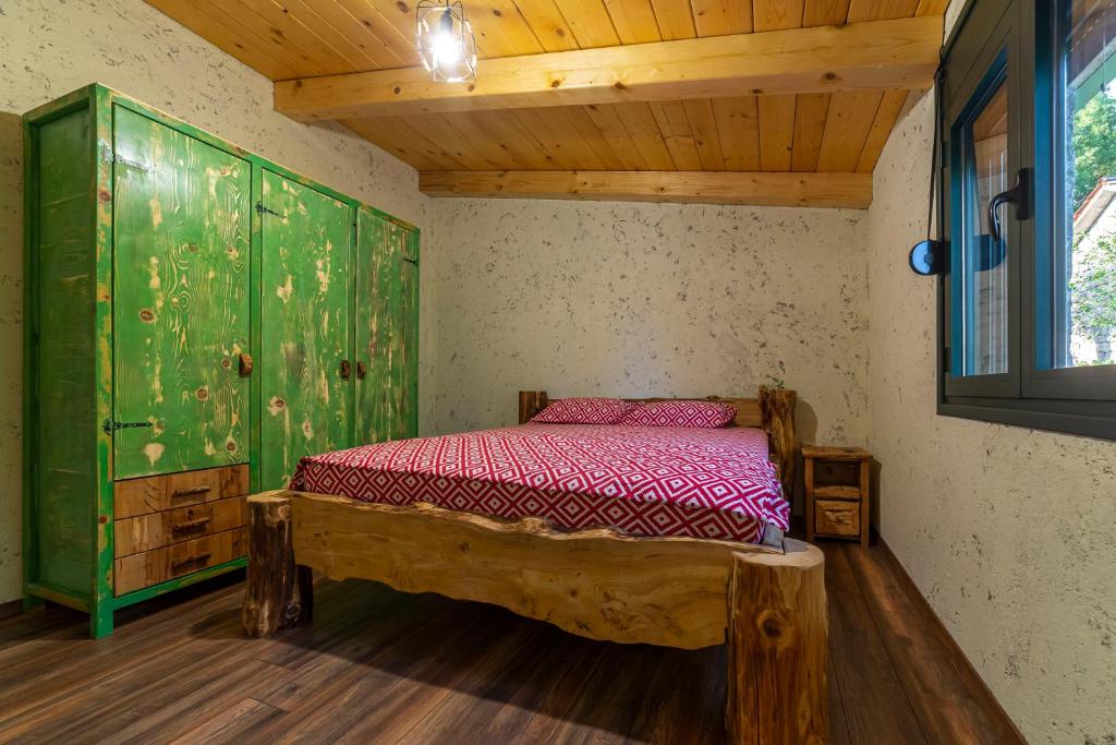 Postel nebo postele na pokoji v ubytování Rustic Cottage Montenegro Bridje