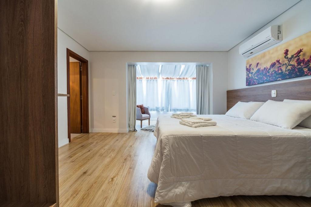 Apartamentos Monte Felice Stay - Three-Bedroom Apartment