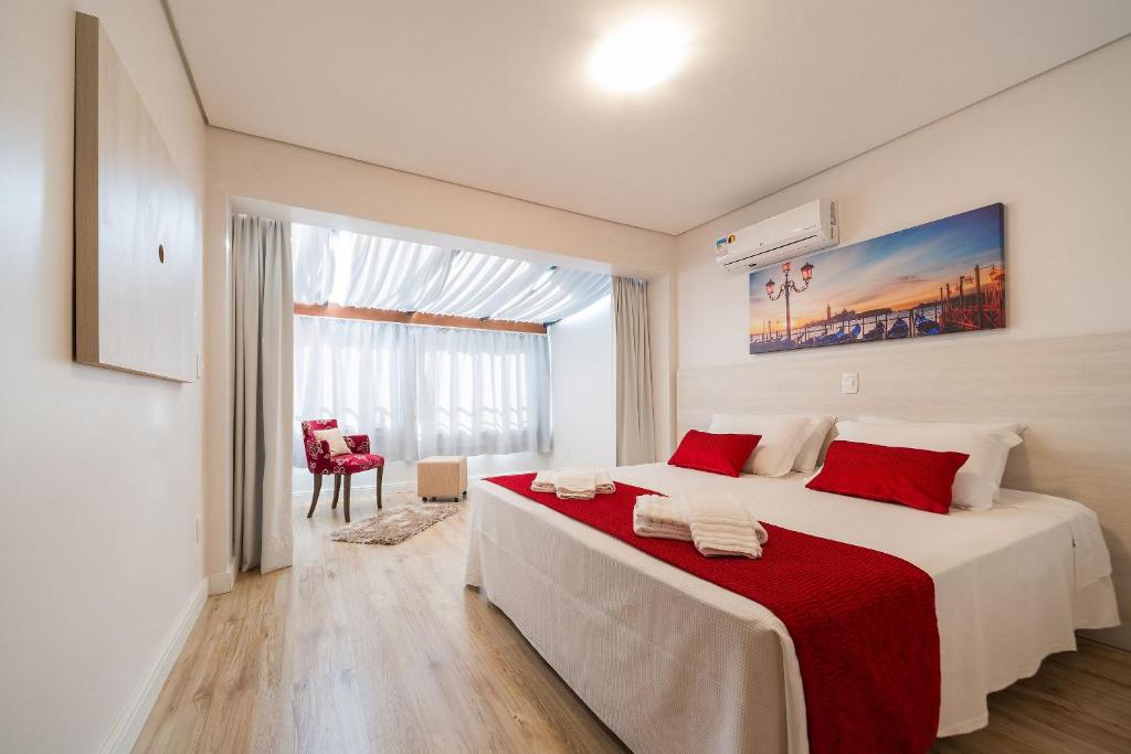 Apartamentos Monte Felice Stay - Three-Bedroom Apartment
