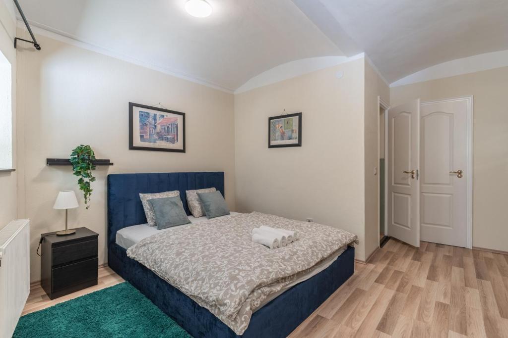 Comfy & Homy Vibe Apartment in the Heart of Budapest 1074 Budapest, Rákóczi út 78 kép - 1