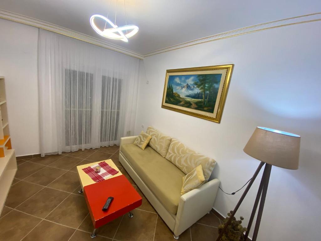 Зона вітальні в Albi Apartmet beachfront in Shengjin