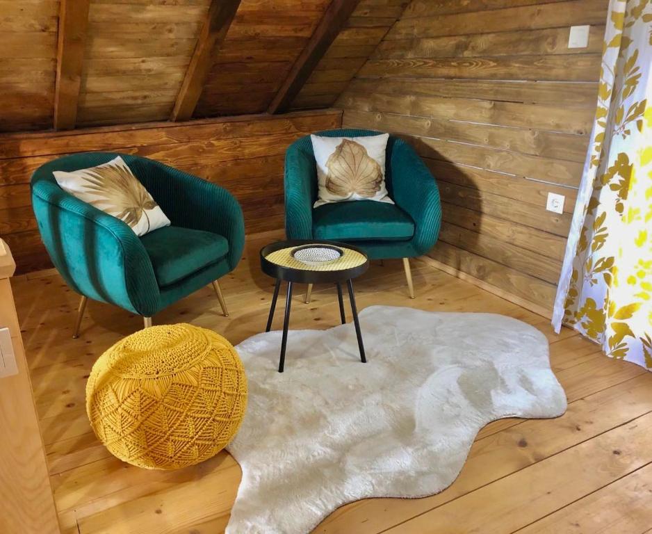 Posezení v ubytování Adria Nord Chalets