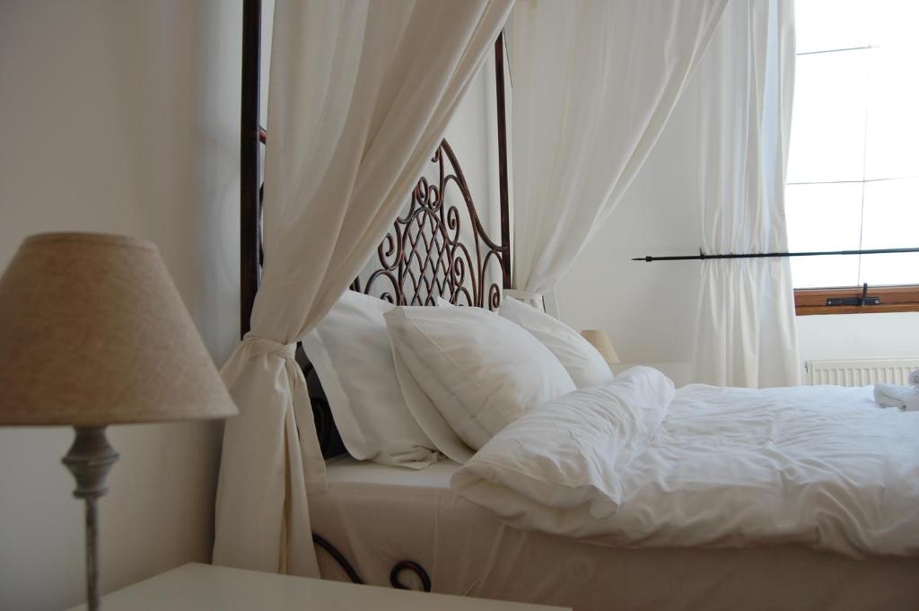 Bucharest Boutique Accommodation by Hotels - Resim 15