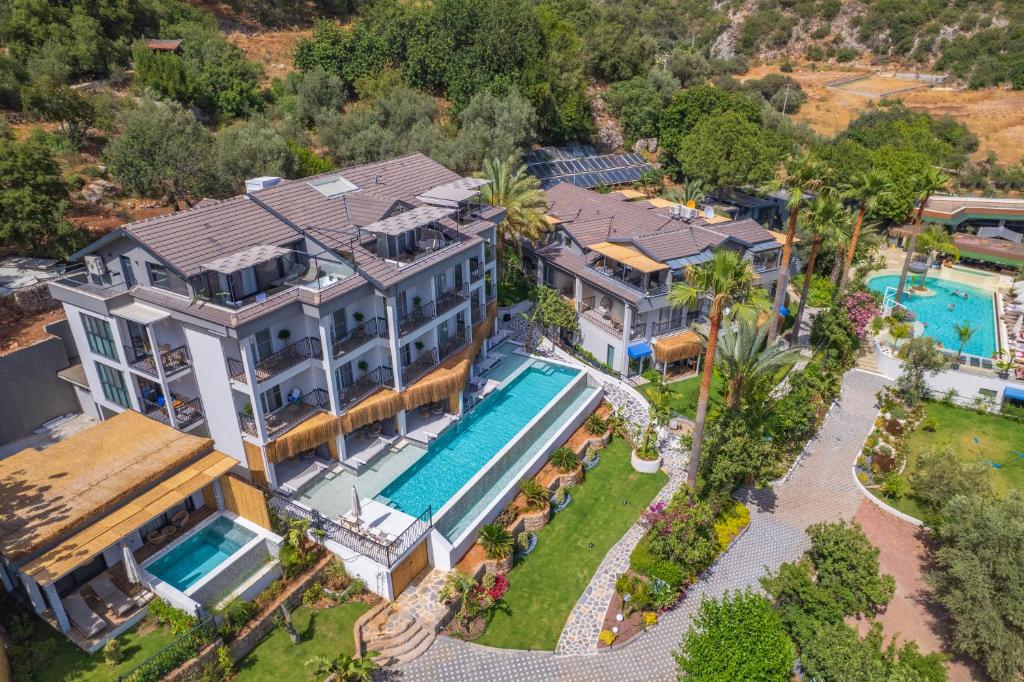 Bazén v ubytování Morina Deluxe Hotel nebo v jeho okolí