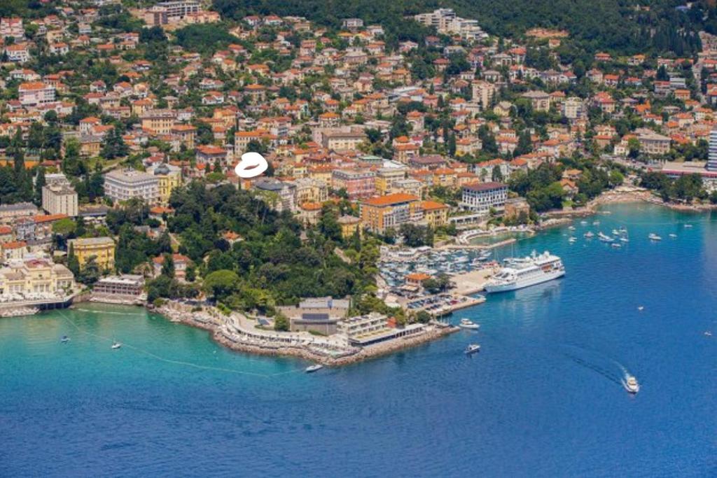 Retro Opatija Center Apartments
