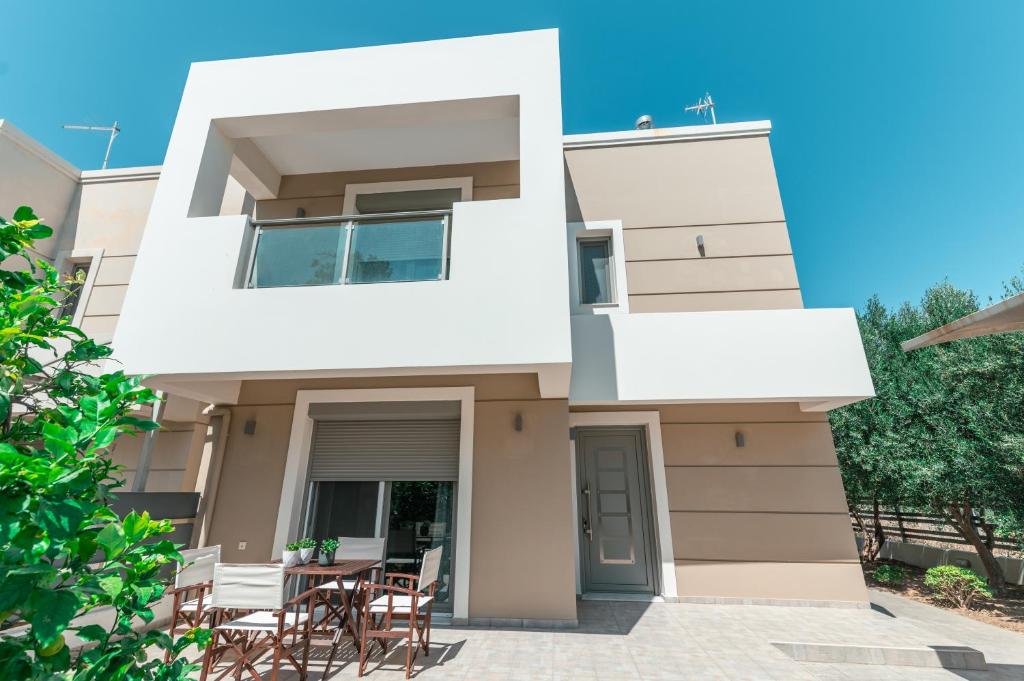 a villa with a view of a house at AirZen in (( Kermetés ))