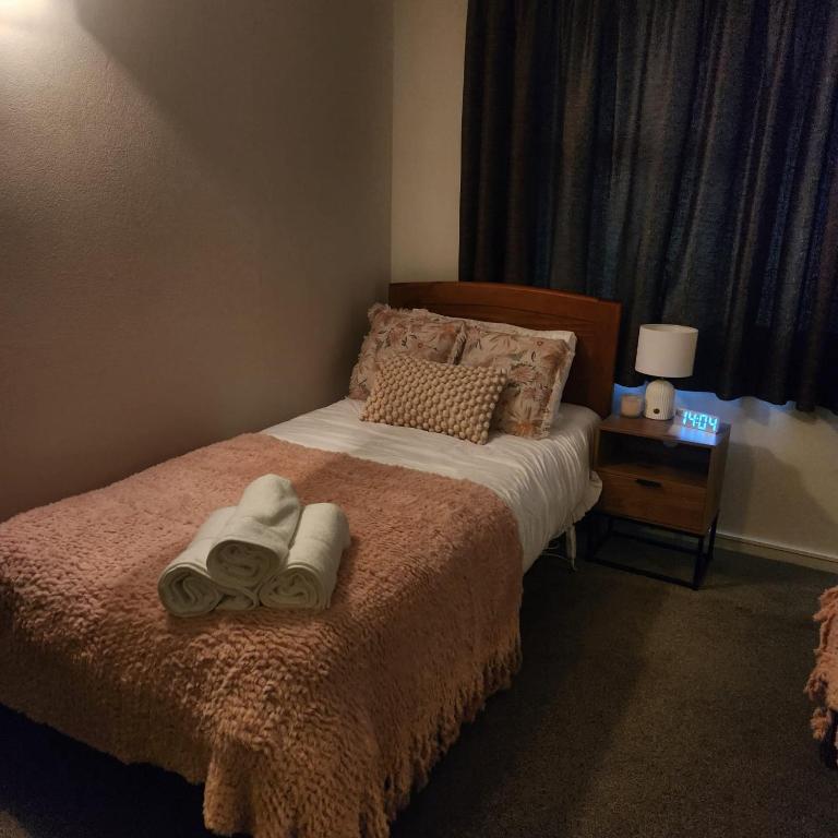 Home with spa, sauna, garden in prime location - Resim 26