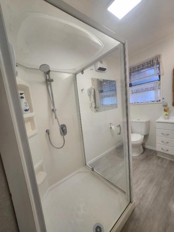 Home with spa, sauna, garden in prime location - Resim 3