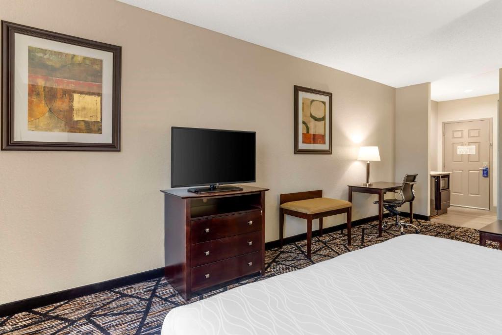 Best Western PLUS Hobby Airport Inn and Suites - Zimmer Mit Kingsize-Bett - Gehörbar/Nichtrauchen