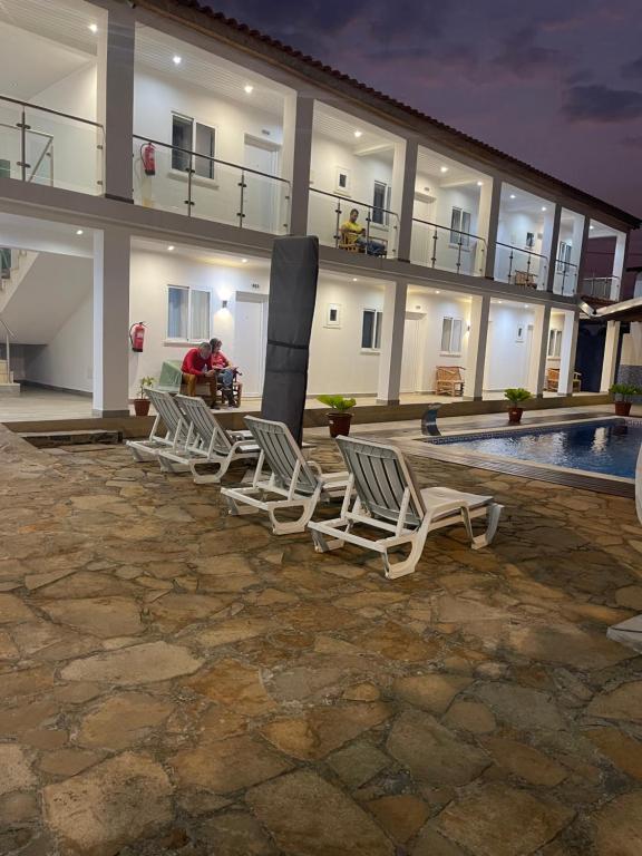 Bazén v ubytování Hotel Kenito nebo v jeho okolí