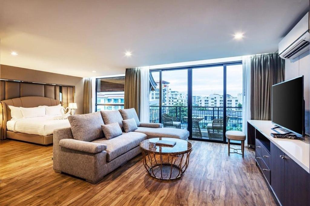 The Grand Sala Thai - 