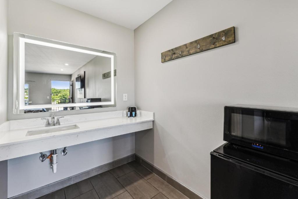 Knights Inn Antioch - Chambre Double Standard Avec Deux Lits Doubles
