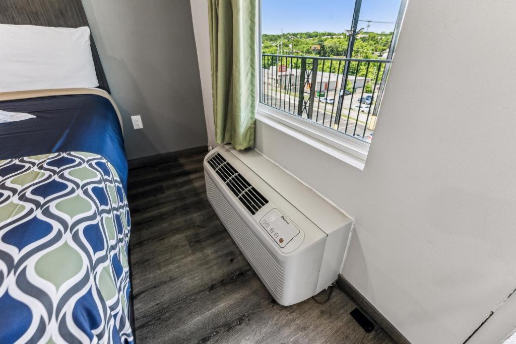 Knights Inn Antioch - King Room - Niet -roken