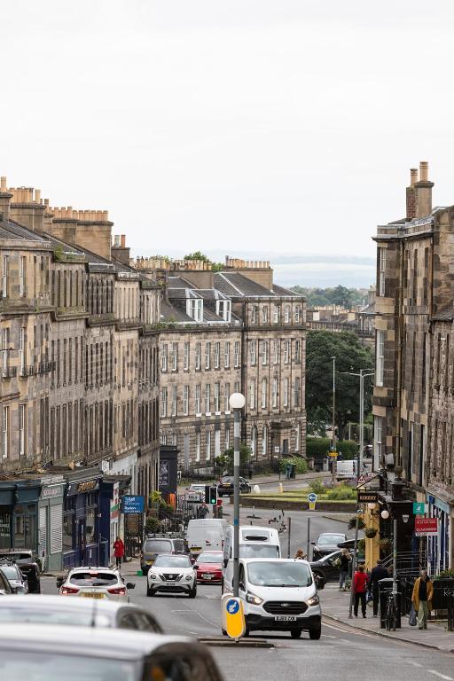 The Broughton Townhouse - Resim 27