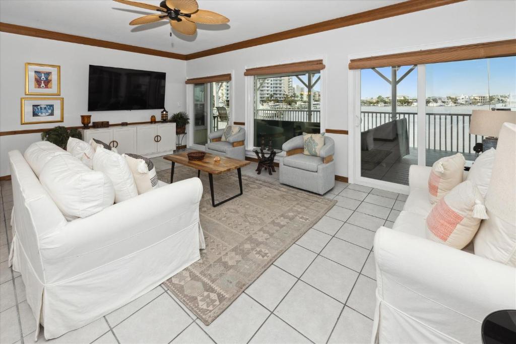 Sandpiper Cove 4121- by Holiday Isle Properties, Destin (updated prices ...