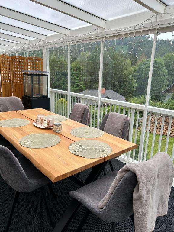 Balkón nebo terasa v ubytování Apartmány u vleku - Podkrovní apartmán