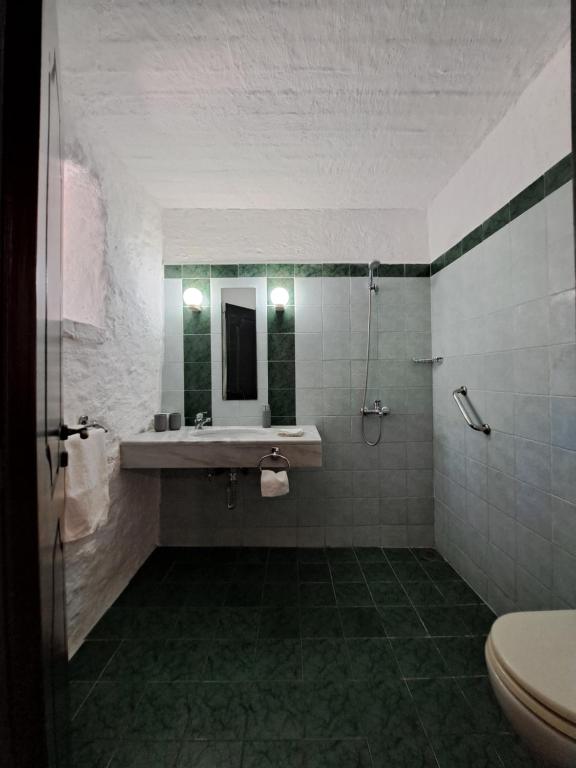 Kúpeľňa v ubytovaní Tsivouli Accommodation
