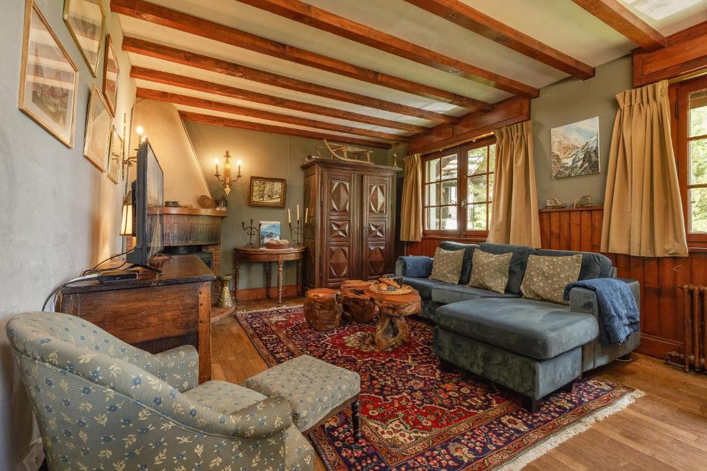 Χώρος καθιστικού στο Chalet Ecureuil - Happy Rentals