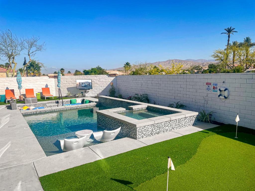 The Desert Social - Firepit, Spa, Pool, Game Room, Indio (precios ...