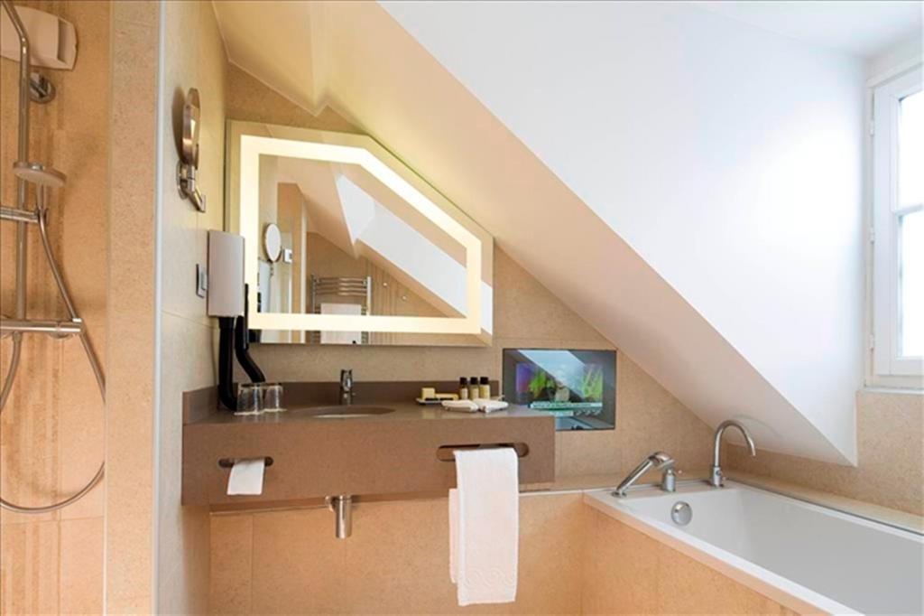 Hôtel Le Relais des Halles - Resim 35