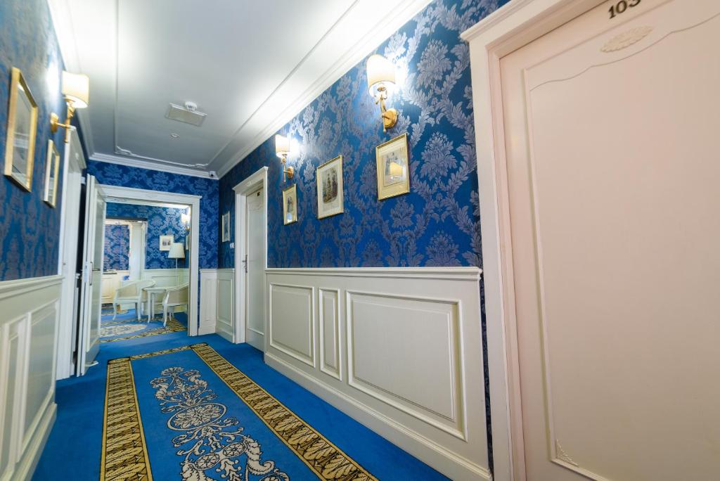 Ambasadorski Residence - Resim 18