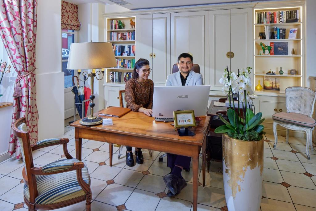 Le Relais Montmartre - Resim 8