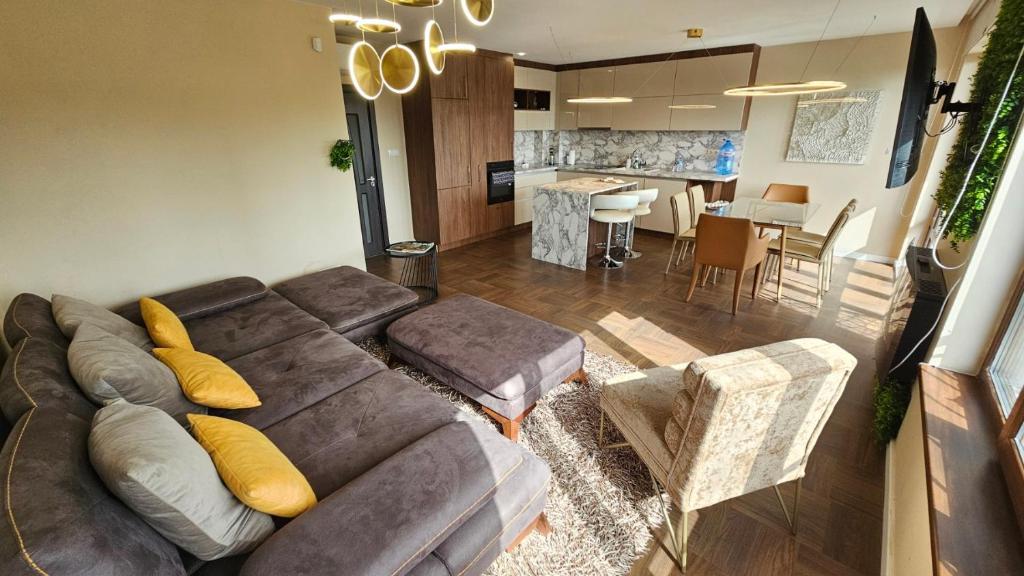 Luxury apartment by the sea