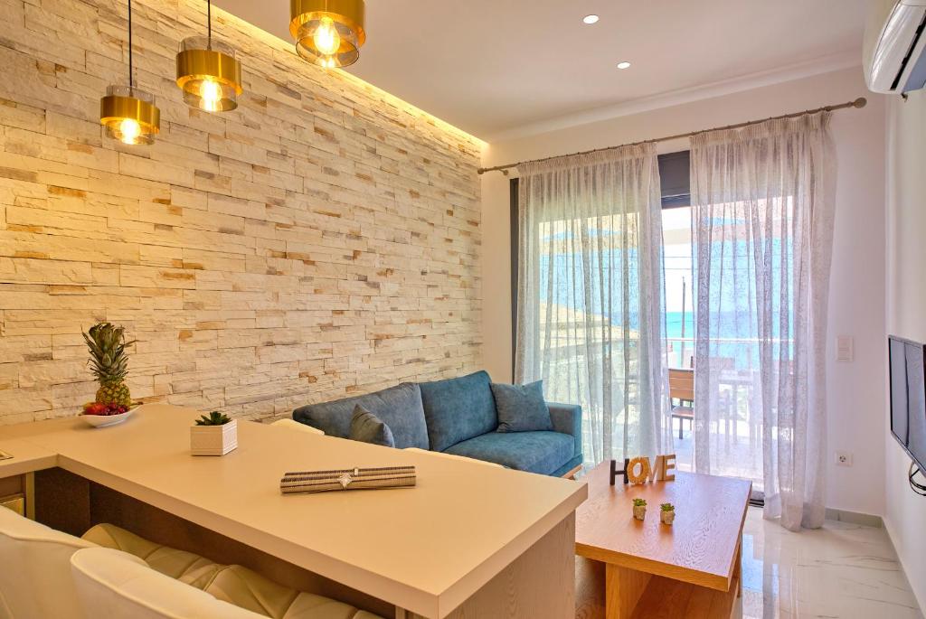 Телевизор и/или развлекательный центр в Christos Corfu Premium Suites