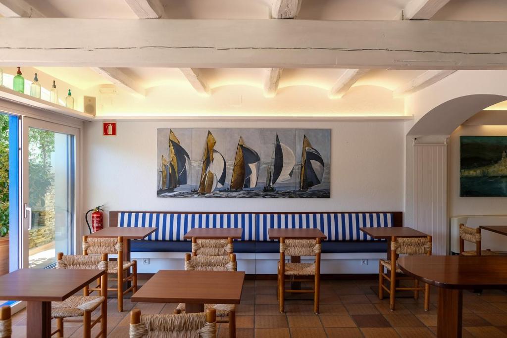 Posedenie v ubytovaní Hotel Blaumar Cadaqués by Fimedhotels