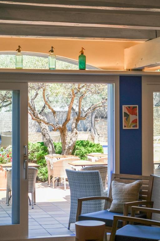 Posedenie v ubytovaní Hotel Blaumar Cadaqués by Fimedhotels