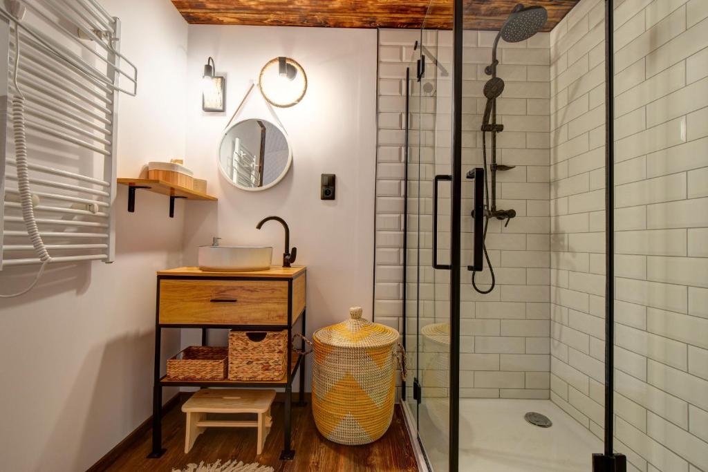 Bilik mandi di Tiché místo Glamping