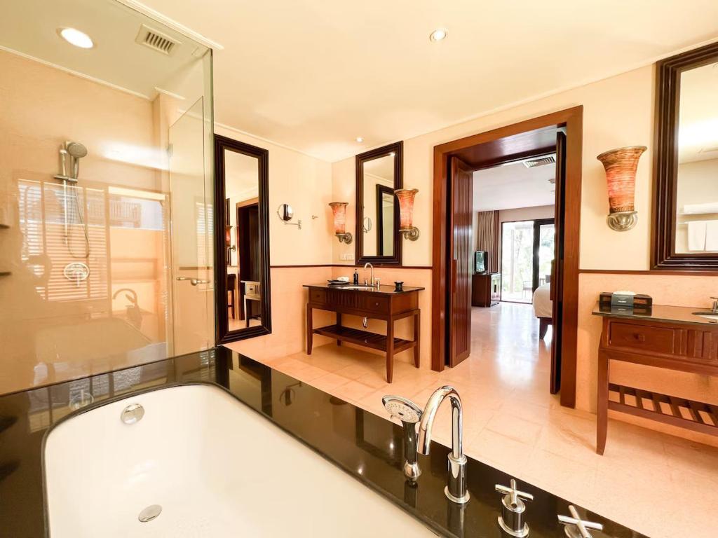 Paradox Resort Phuket - 19