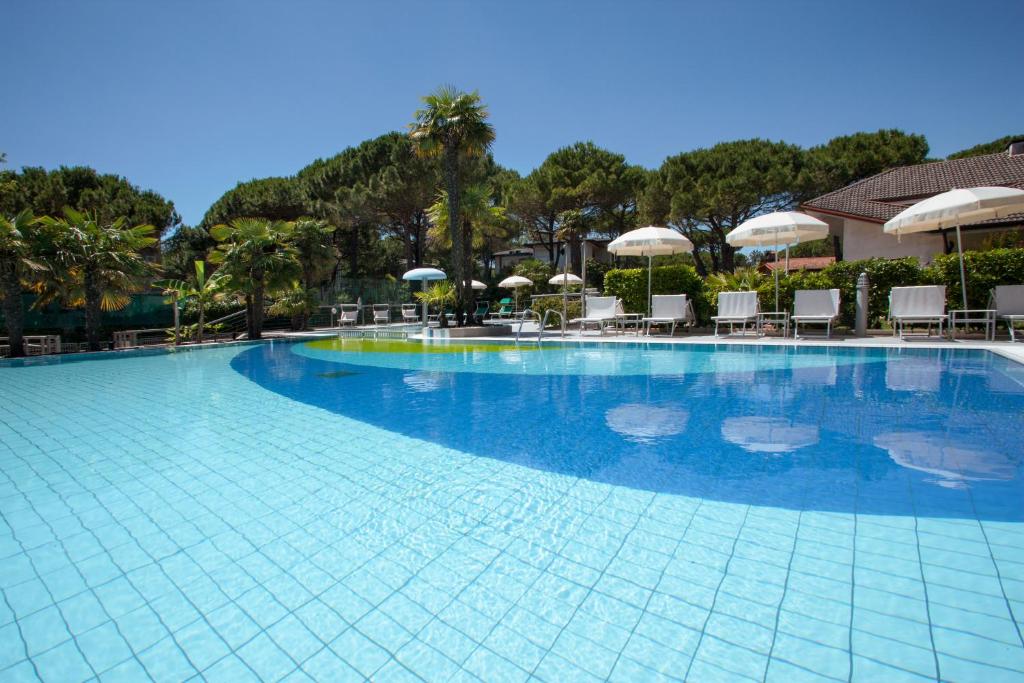 Hồ bơi trong/gần Hotel Delle Nazioni