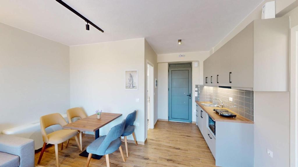 Kuchyň nebo kuchyňský kout v ubytování Epipleon Serenity Villas