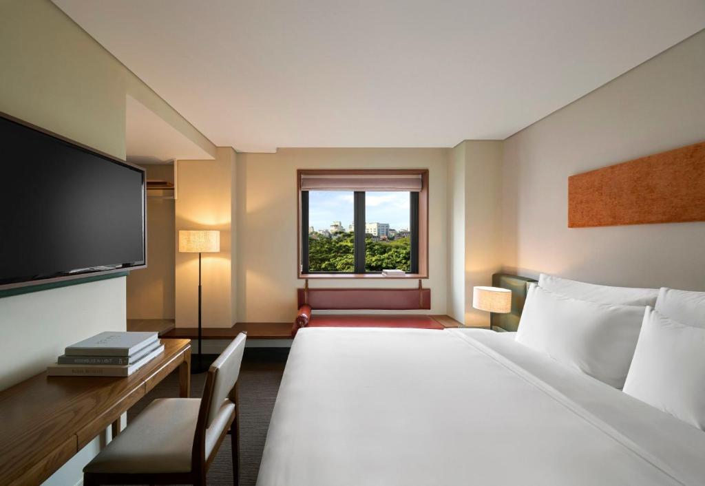 Signature by M Village Thợ Nhuộm - 5