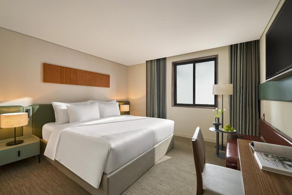 Signature by M Village Thợ Nhuộm - 10