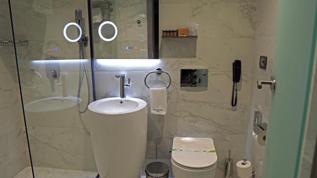 Aniroc Signature Hotel - Superior Single Room