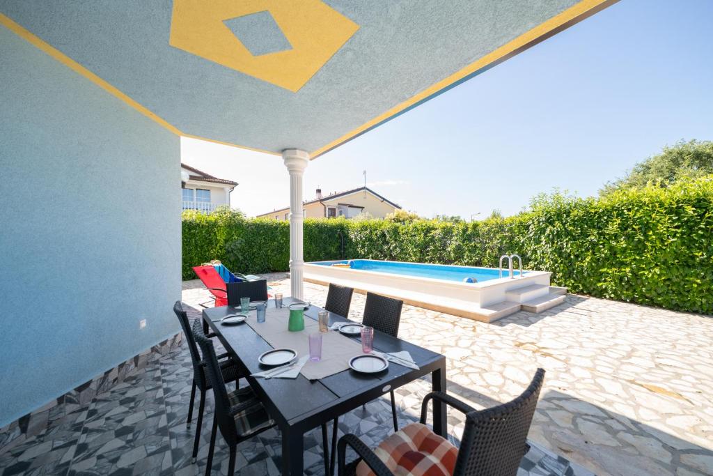Bazén v ubytovaní Casa Tara alebo v jeho blízkosti