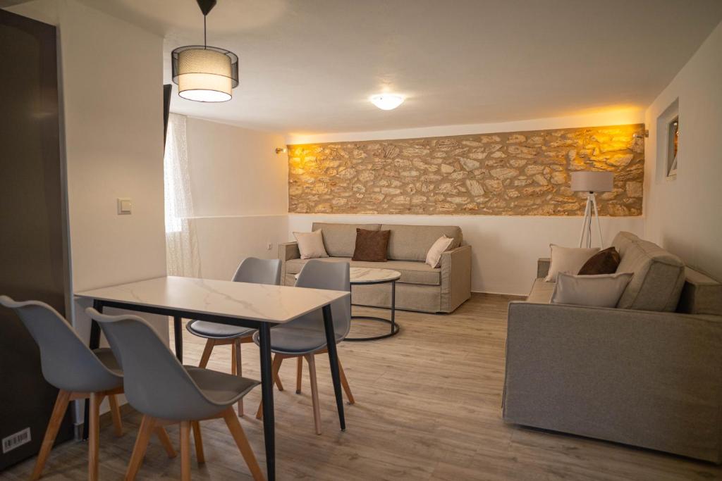 Posezení v ubytování Balas House