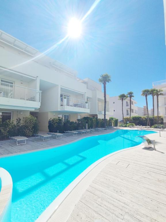 Bazén v ubytování Wave Resort nebo v jeho okolí