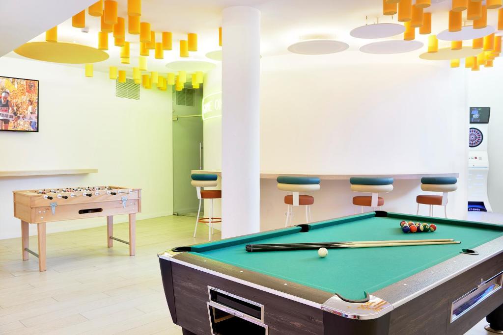 Biliár nebo kulečník v ubytování Iberostar Waves Playa Gaviotas All Inclusive