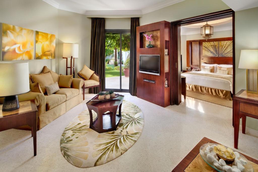 Hilton Luxor Resort & Spa - 18