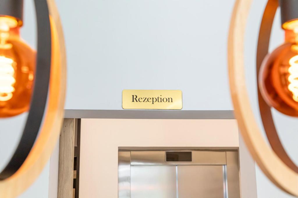 Certifikát, hodnocení, plakát nebo jiný dokument vystavený v ubytování Central Hotel & Lounge Adult Only