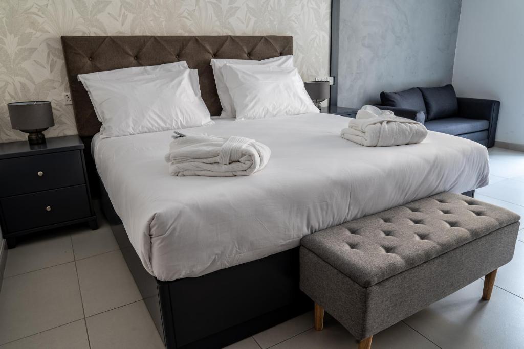 The Republic Boutique Hotel - 4