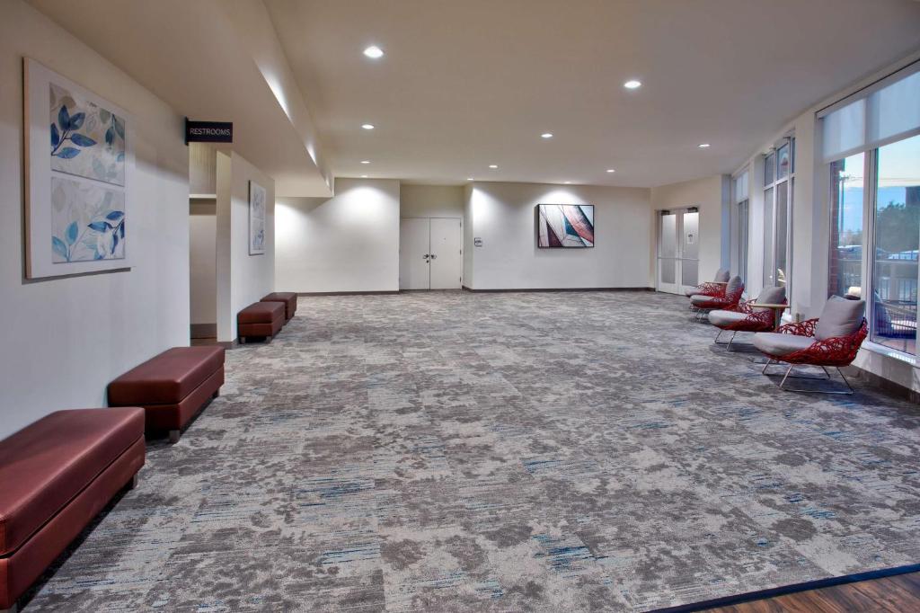 Hilton Garden Inn Benton Harbor photo