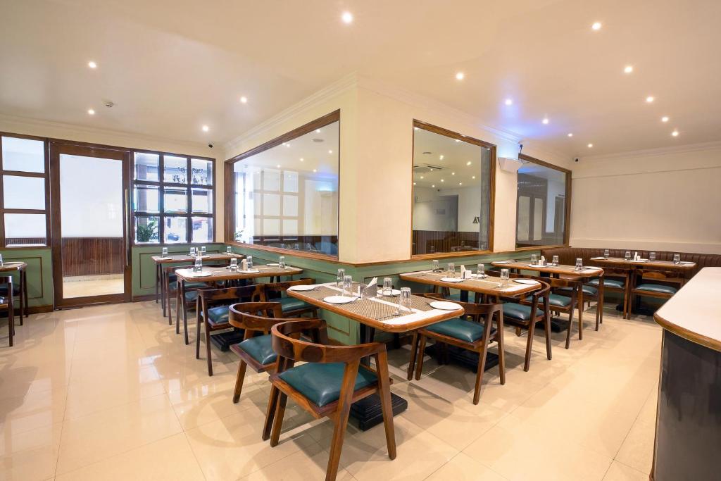 Restaurace v ubytování Hotel Avon Ruby Dadar