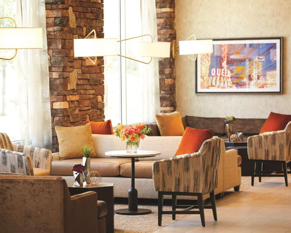 Hyatt Place Las Vegas at Silverton Village photo
