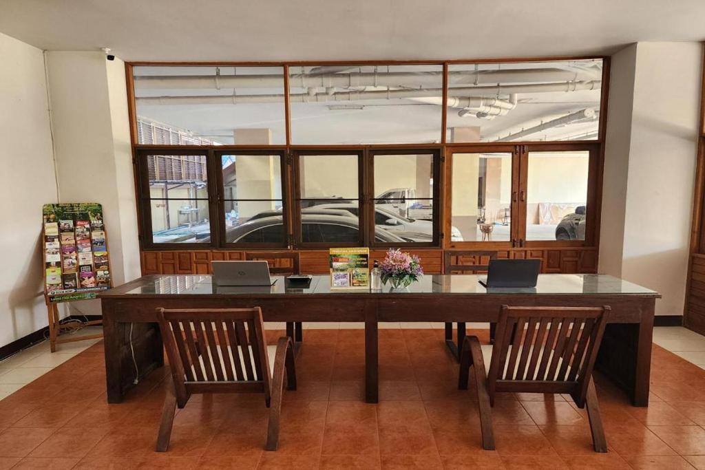 Budget Stars Hotel Chiang Mai - Resim 14